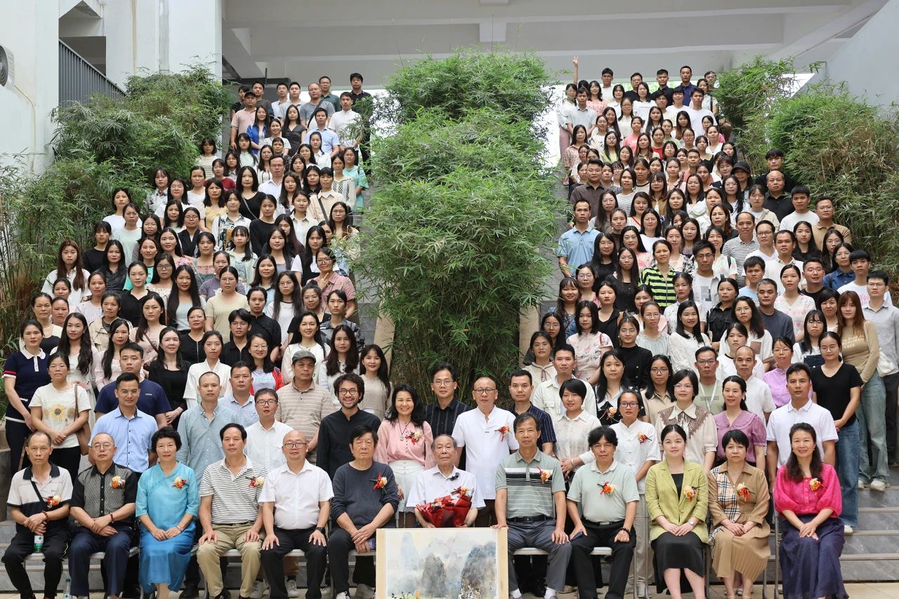 桂平市中小学美术教师水彩画专题培训活动暨大藤峡水彩画社成立仪式在我校顺利举行 丨 雷速体育,雷速(中国)